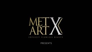 Mtart - Armor Perro 2 - Leah Gotti