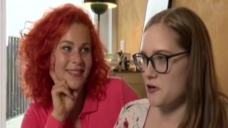 Ersties - Geiles Twisterspiel mit hei&szlig;en Lesben
